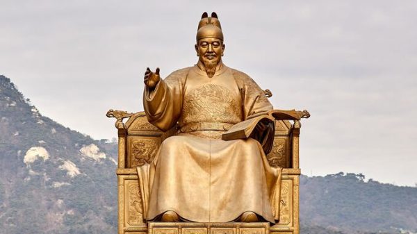 Goldene Statue eines Mönchs
